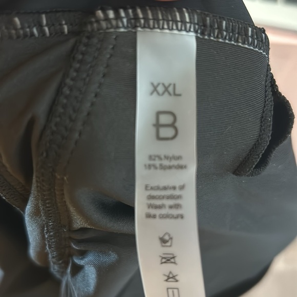 Blooming Jelly One Piece Black Swim Suit with Flutter Sleeves, deep V-neck, XXL - Picture 11 of 11